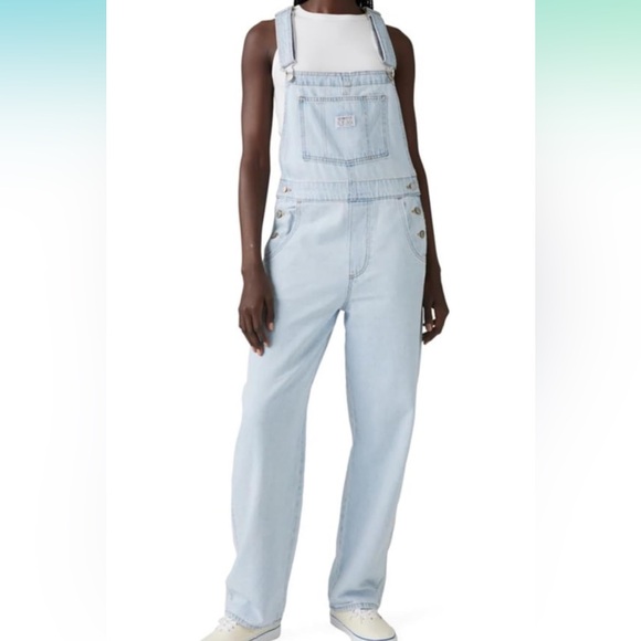 NWT Levi’s Vintage Overalls in “Never Going to Change” light-wash - Picture 1 of 3